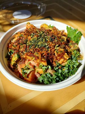 Sweetfin Poke Silverlake by null