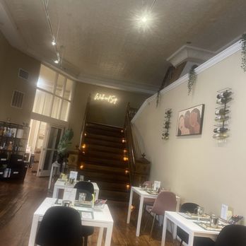 Wick and Sip Candle Lounge - Inside - Candle Stores Near Me - Richmond, Virginia Wick and Sip Candle Lounge - Inside - Candle Stores Near Me - Richmond, Virginia