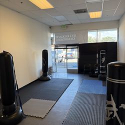 Just Kickin’ It kickboxing