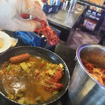 Big EZ Seafood & Oyster - Big fresh meaty crawfish. This is as I was wrapping it up and had eaten most of the pot. - Seafood Near Me - Kenner, Louisiana Big EZ Seafood & Oyster - Big fresh meaty crawfish. This is as I was wrapping it up and had eaten most of the pot. - Seafood Near Me - Kenner, Louisiana