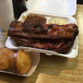 Cole's Bar-B-Q - 3 meat platter - Barbeque Near Me - Fairfield, Texas
