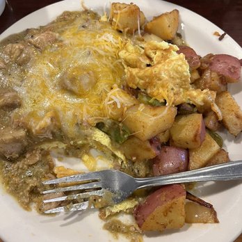 Flo's Farmhouse Cafe - Cafes Near Me - Riverside, California