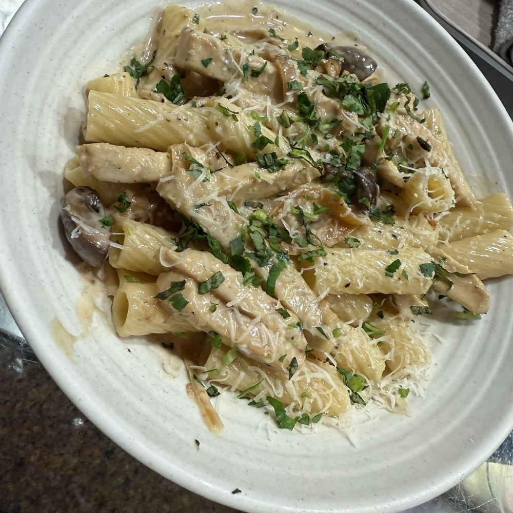 Dragon's Den - Royal rigatoni, marsala cream, chicken, caramelized onions and creminis - American Near Me - Carlsbad, California Dragon's Den - Royal rigatoni, marsala cream, chicken, caramelized onions and creminis - American Near Me - Carlsbad, California