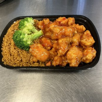 New China - C9. General Tso's Chicken Dinner - Chinese Near Me - Fishers, Indiana New China - C9. General Tso's Chicken Dinner - Chinese Near Me - Fishers, Indiana