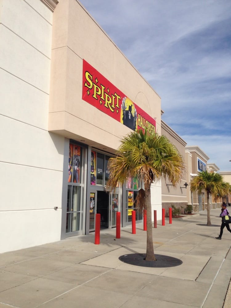 SPIRIT HALLOWEEN STORE Updated August 2024 9625 Crosshill Blvd