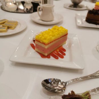 Hilton Columbus at Easton - cake looks good but was so gross :( - Hotels Near Me - Columbus, Ohio Hilton Columbus at Easton - cake looks good but was so gross :( - Hotels Near Me - Columbus, Ohio