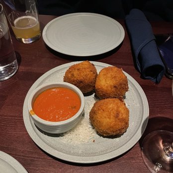 Savin Bar & Kitchen - Butternut Squash & Mozzarella Arancini - American Near Me - Dorchester, Massachusetts