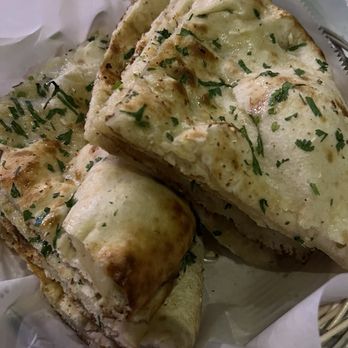 Star Indian cuisine - Garlic Naan - Indian Near Me - Omaha, Nebraska