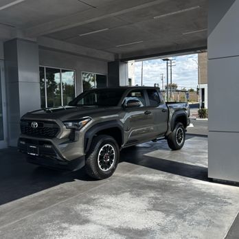 Cabe Toyota - Car Dealers Near Me - Long Beach, California