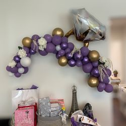 SoCal Balloons - Elegant engagement garlands liven up any home party