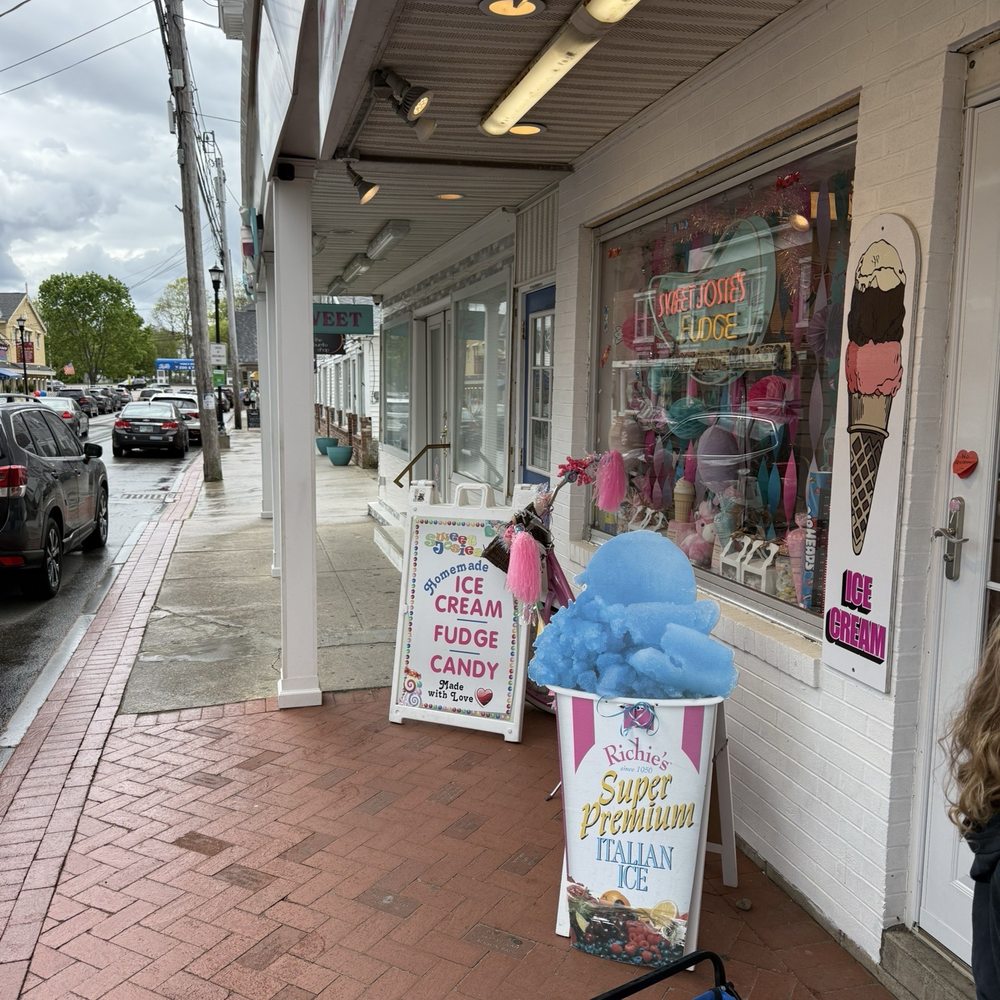 Sweet Josies Candy Shop - Candy Stores Near Me - York, Maine Sweet Josies Candy Shop - Candy Stores Near Me - York, Maine