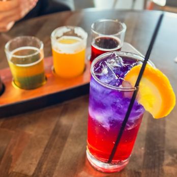 Common Craft - Breweries Near Me - Burlington, Massachusetts