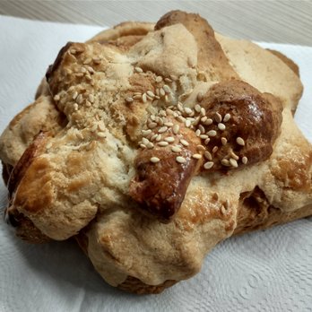 Channy Pan y Comida Guatemalteca - Pan Dulce - Latin American Near Me - Hawthorne, California
