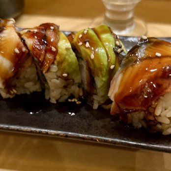 Daigo - Dragon Roll - Sushi Bars Near Me - Palo Alto, California