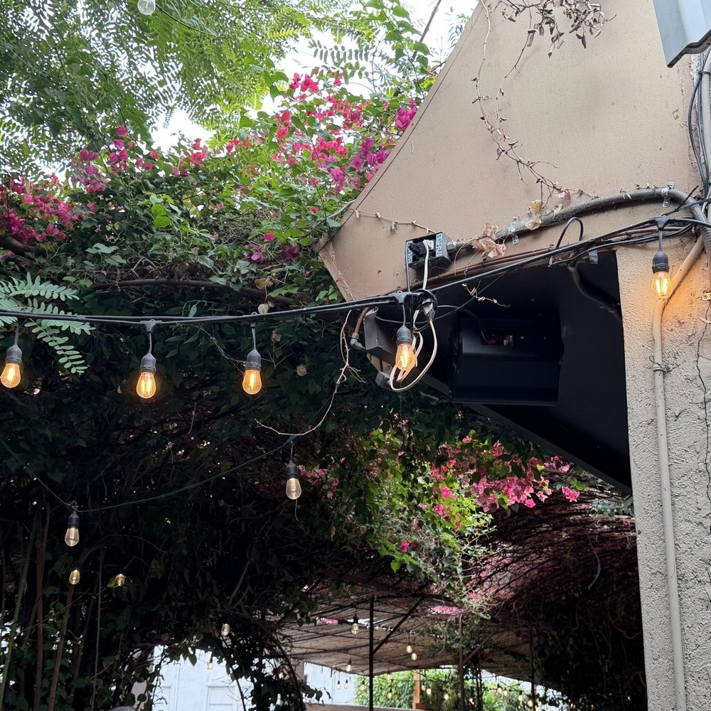 Garden Cafe - Patio - Breakfast & Brunch Near Me - Sherman Oaks, California Garden Cafe - Patio - Breakfast & Brunch Near Me - Sherman Oaks, California