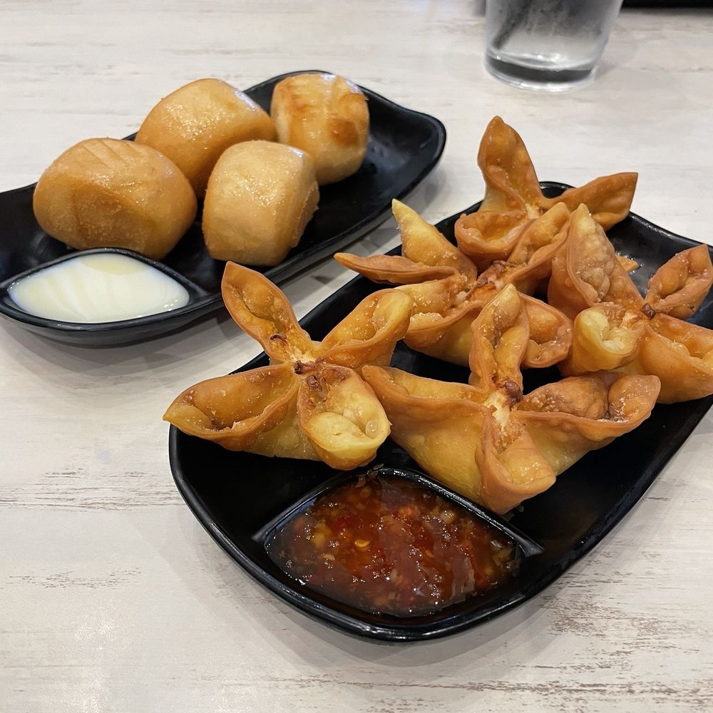 Open Rice Metropolitan - Golden buns and crab rangoons - Asian Fusion Near Me - Charlotte, North Carolina Open Rice Metropolitan - Golden buns and crab rangoons - Asian Fusion Near Me - Charlotte, North Carolina