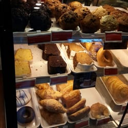 Starbucks - Muffin, loaf cake, budines, bagel