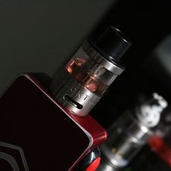 Xhale Vapor N Smoke - Full spectrum of vaporizers and starter kits to help transition from smoking cigarettes.