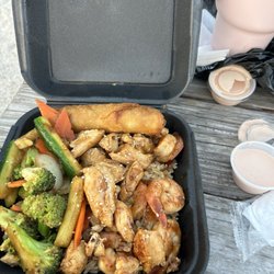 Tex Kitchen - Chicken and shrimp