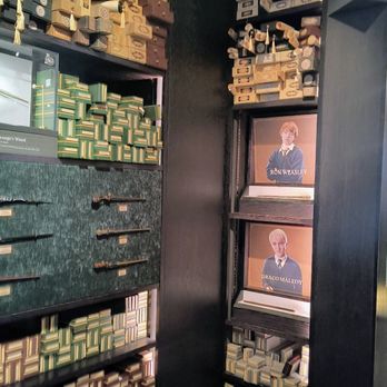 Harry Potter Shop - Books, Mags, Music & Video Near Me - New York, New York