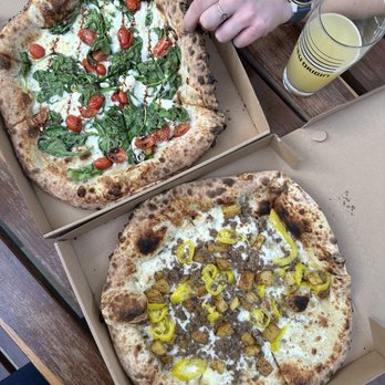 900 Degreez Pizza - Food Trucks Near Me - Asheville, North Carolina
