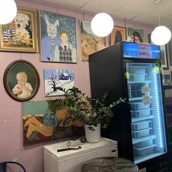 Sparky's Homemade Ice Cream - Decor - Ice Cream & Frozen Yogurt Near Me - Columbia, Missouri