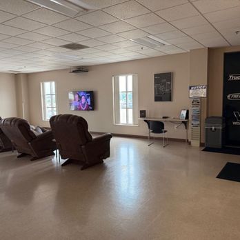 Truck Centers, Inc - Troy - Commercial Truck Dealers Near Me - Troy, Illinois Truck Centers, Inc - Troy - Commercial Truck Dealers Near Me - Troy, Illinois