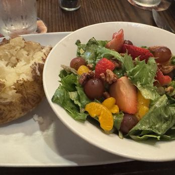 LongHorn Steakhouse - These sides are just right in their portions. - Steakhouses Near Me - Gallatin, Tennessee LongHorn Steakhouse - These sides are just right in their portions. - Steakhouses Near Me - Gallatin, Tennessee