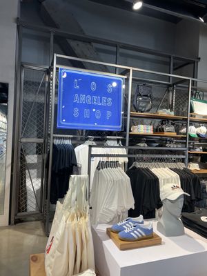 adidas Store Los Angeles, Century City Westfield by null