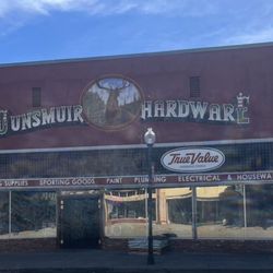 Dunsmuir Hardware - Outside