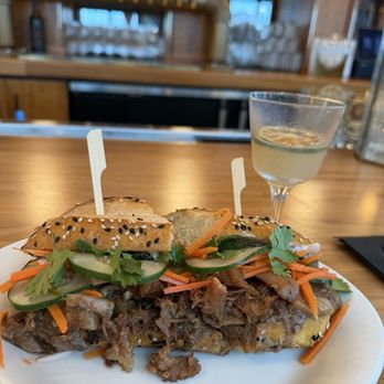 Vantage Rooftop Lounge & Conservatory - Banh Mi - Cocktail Bars Near Me - Springfield, Missouri