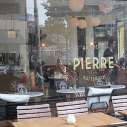 Brasserie Pierre - Zijkant met terras
