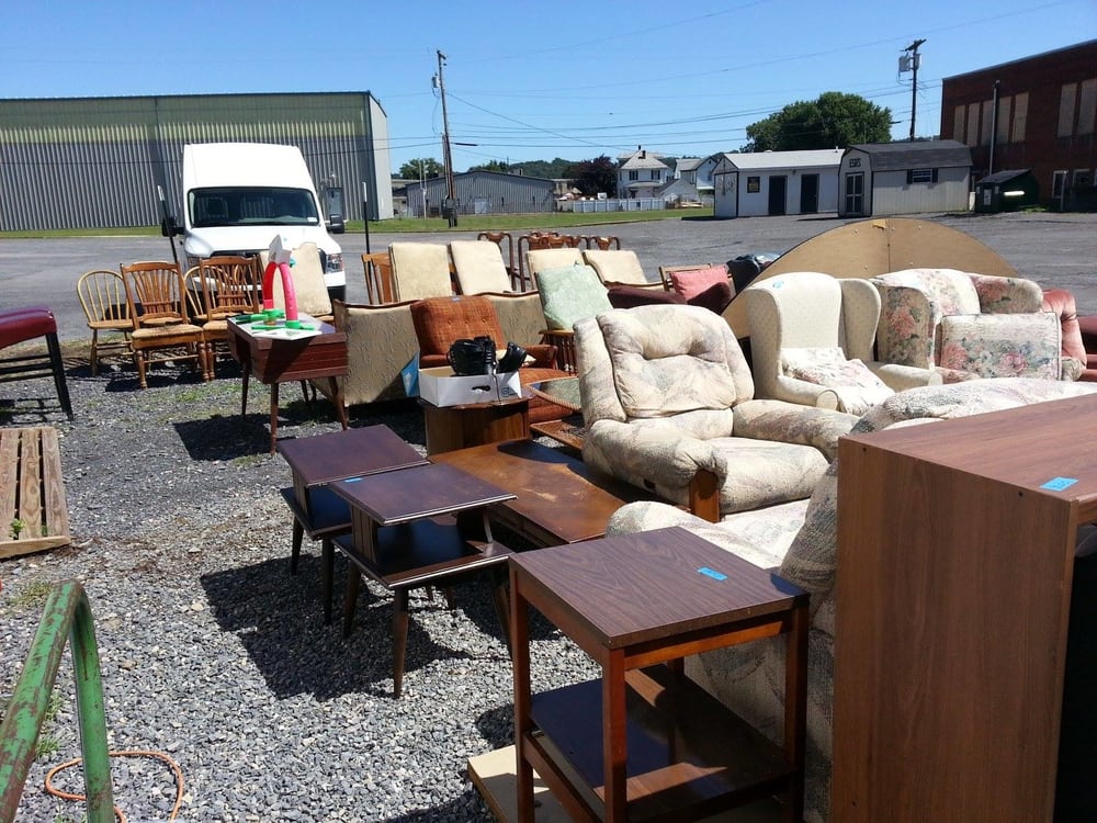 DEB’S FURNITURE APPLIANCES & MORE Updated October 2024 70 Potomac