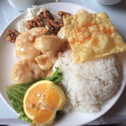 Dalian - Jumbo sized walnut prawns!