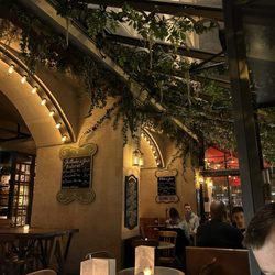 Maison Rouge - Interior of the restaurant