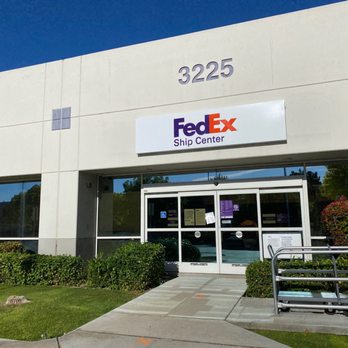 FedEx Ship Center - I didn't know about this fedex!! New favorite store - Shipping Centers Near Me - Clovis, California