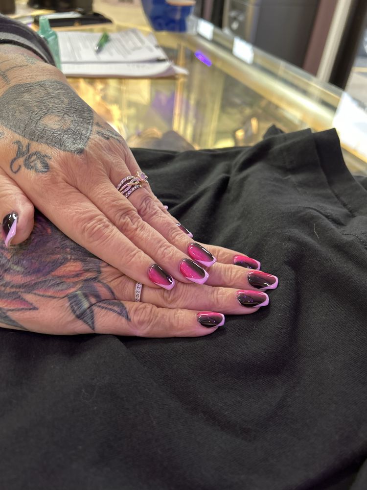 Angelina's Nails Logo