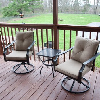 Browning Lambert ATV Resort - Seating area on back deck - Guest Houses Near Me - Rock, West Virginia