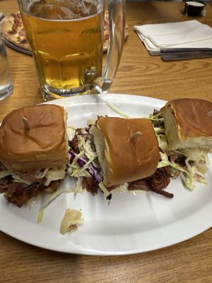 Grillin & Chillin Alehouse by null