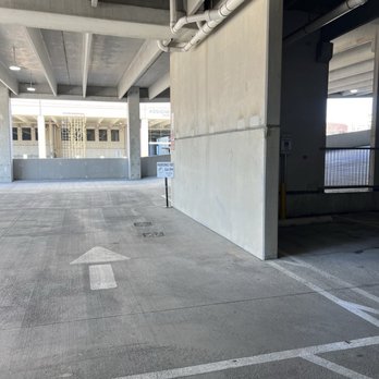 Element Austin at The Domain - Garage - Hotels Near Me - Austin, Texas