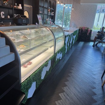 The Cake Lounge - Bakeries Near Me - New Orleans, Louisiana The Cake Lounge - Bakeries Near Me - New Orleans, Louisiana