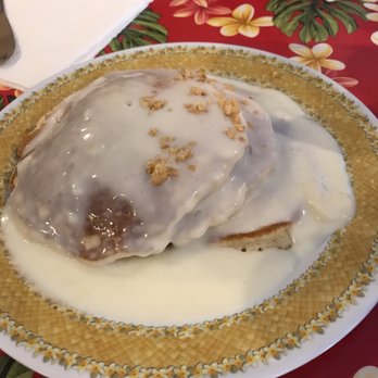 808 Grindz Cafe - Macadamia Nut Pancakes w/ Mac/Nilla sauce SOOO GOOD - Cafes Near Me - Lahaina, Hawaii