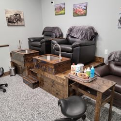 Tune Up The Manly Salon - Manicure/pedicure station