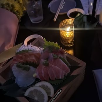 Across The Pond - Cocktail Bars Near Me - Phoenix, Arizona