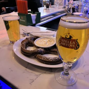 McCarthy's Pub NYC - Pretzel and nice and cold beer - Irish Pub Near Me - New York, New York