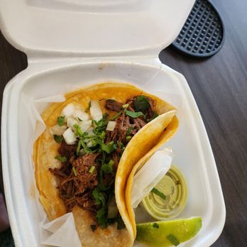 Birrieria Mama Rosa  2 - Extra taco - Food Trucks Near Me - Pflugerville, Texas
