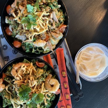 1-800-Lucky - Salad with Thai iced tea - Asian Fusion Near Me - Miami, Florida