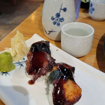Aka Sushi and Ramen - Eel roll - Sushi Bars Near Me - Hermosa Beach, California Aka Sushi and Ramen - Eel roll - Sushi Bars Near Me - Hermosa Beach, California