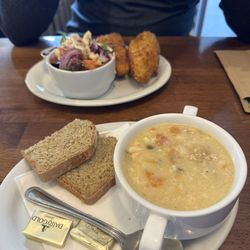 Fishermans Bar & Skellig Restaurant - Seafood chowder