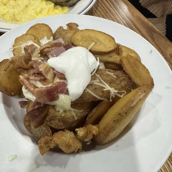 Big Bear Biscuits - Loaded potatoes - Coffee & Tea Near Me - Brownsburg, Indiana